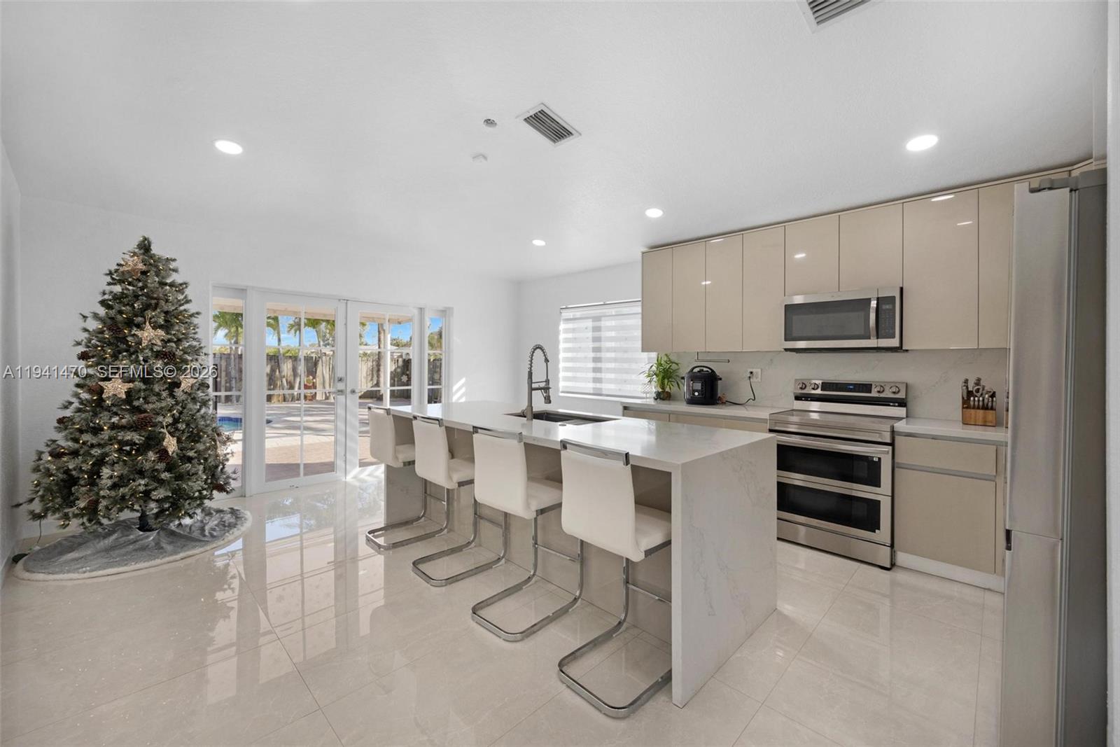 25265 Southwest 133rd Avenue Homestead, FL 33032 - Photo 11 of 58