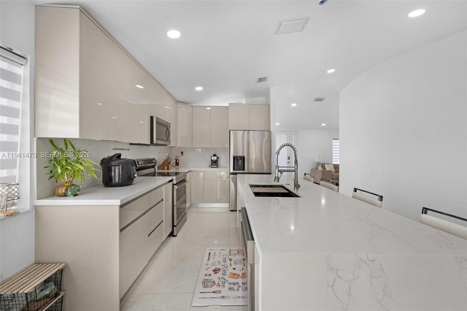 25265 Southwest 133rd Avenue Homestead, FL 33032 - Photo 15 of 58