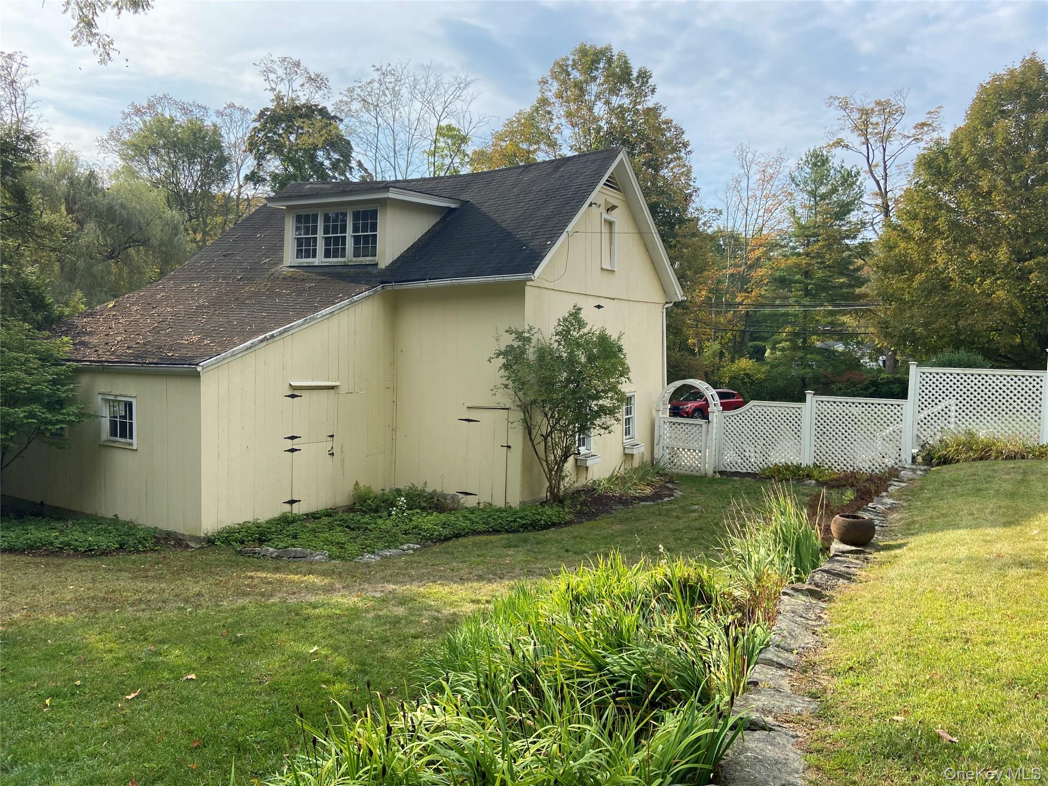 335 Roaring Brook Road Chappaqua, NY 10514 - Photo 15 of 49