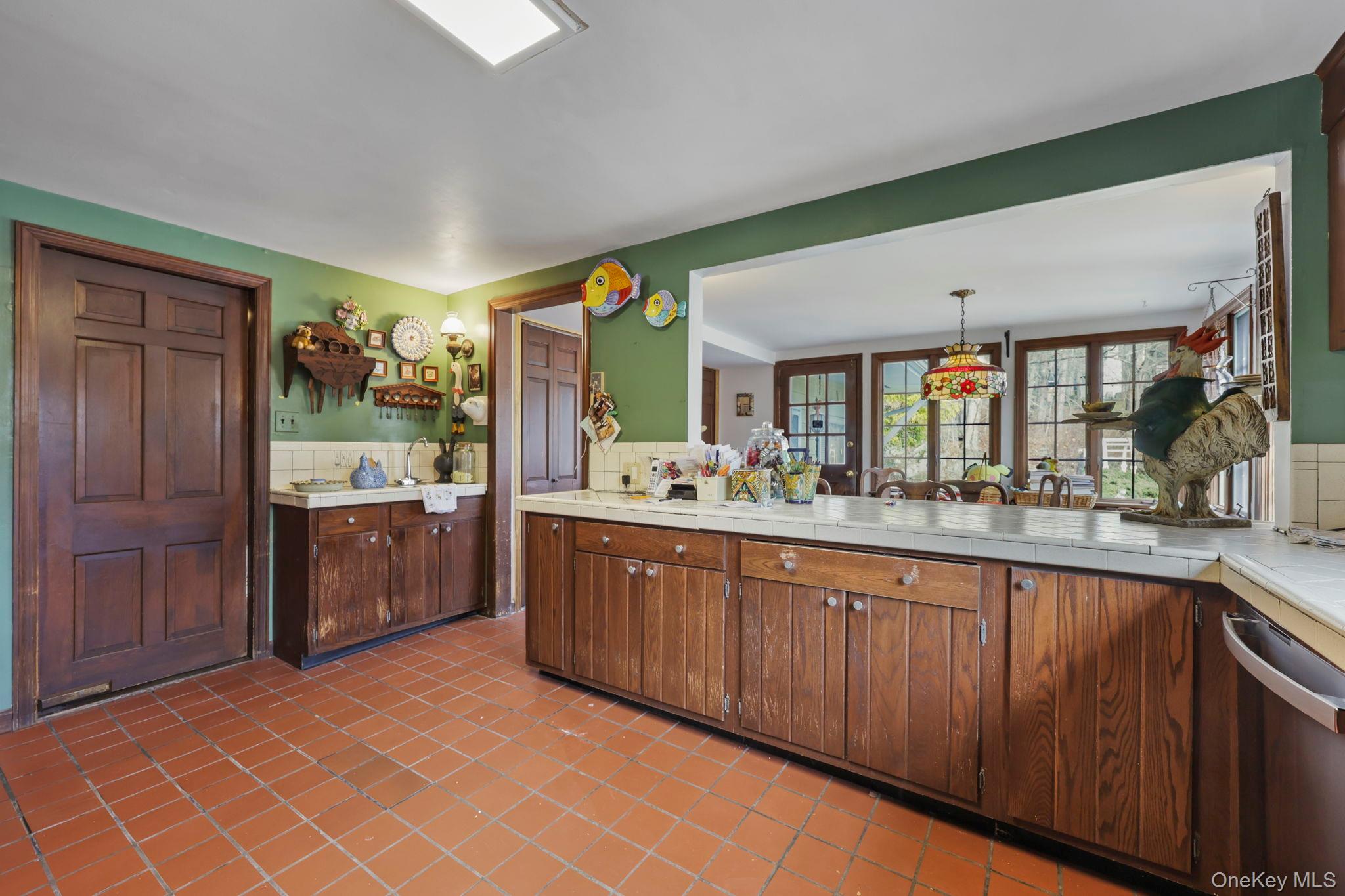 335 Roaring Brook Road Chappaqua, NY 10514 - Photo 30 of 49