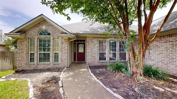 $2,300 | 2350 Kendal Green Circle, College Station, TX 77845