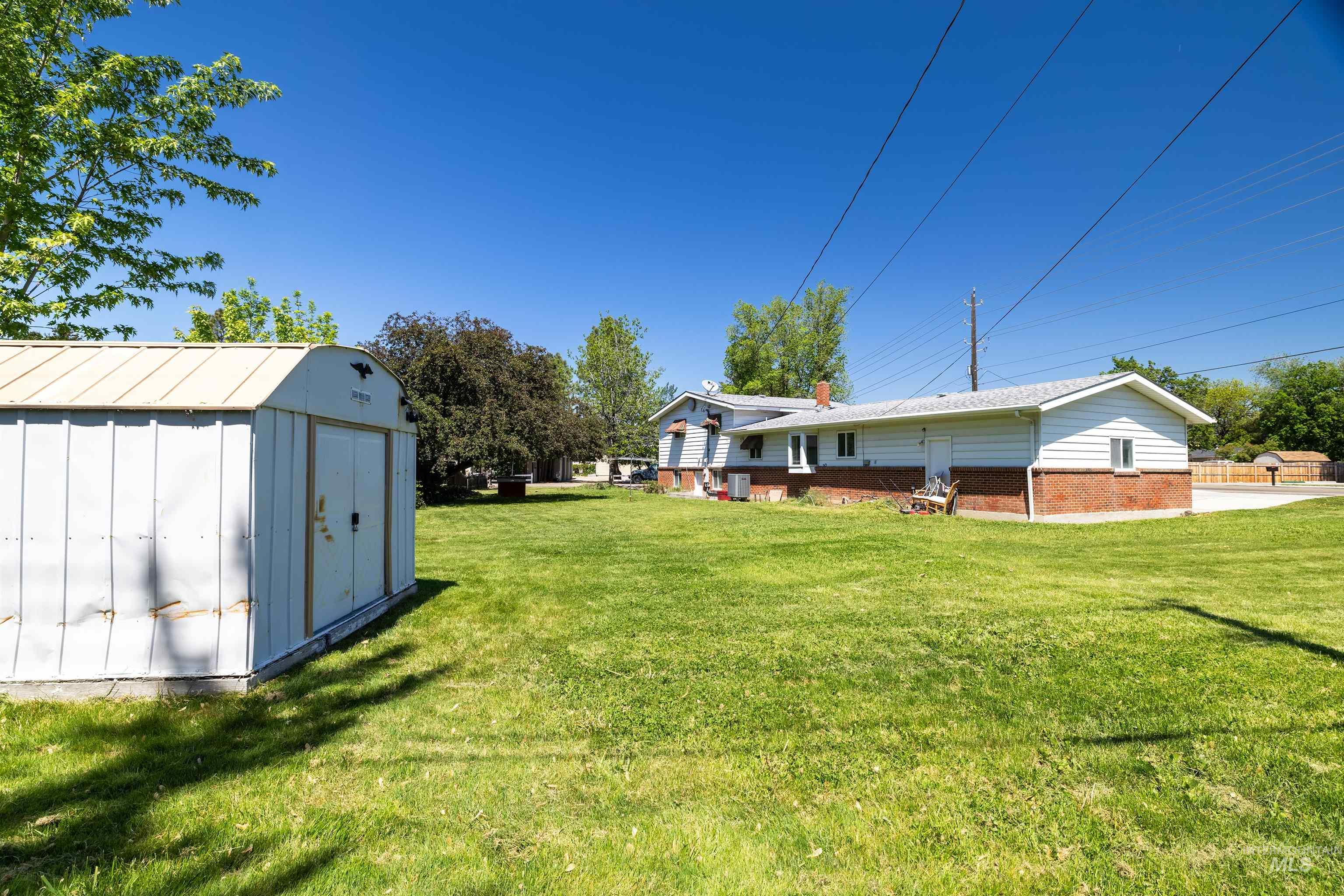 1811 North Maple Grove Road Boise, ID 83704 - Photo 24 of 33