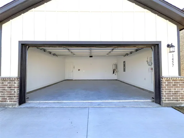 $2,400 | 1457 Ranchero Rodeo Road, Fort Worth, TX 76052