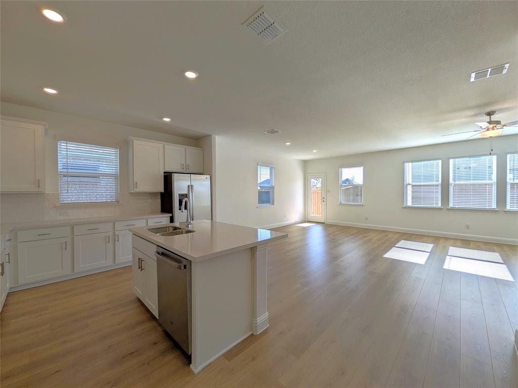 1457 Ranchero Rodeo Road Fort Worth, TX 76052 - Photo 8 of 40