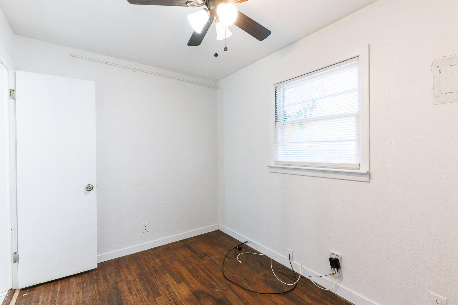 2116 36th Street Lubbock, TX 79412 - Photo 28 of 34 Bedroom Three