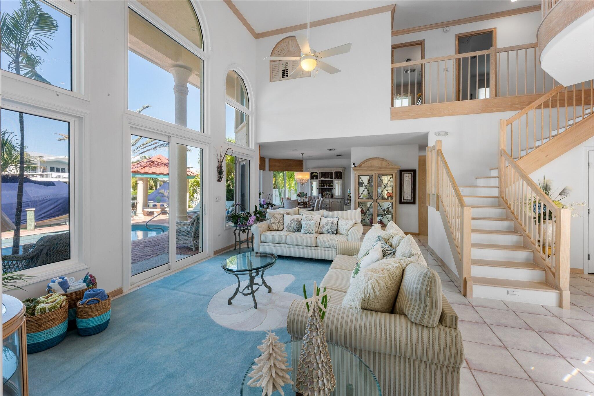 431 12th Street Key Colony Beach, FL 33051 - Photo 11 of 31 LIving Room Room