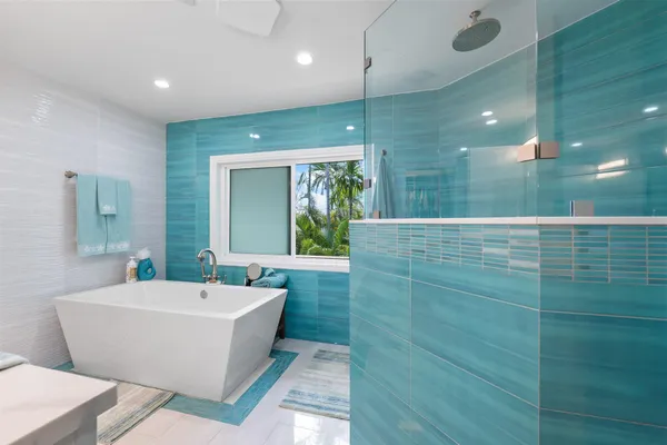 $3,900,000 | 431 12th Street, Key Colony Beach, FL 33051