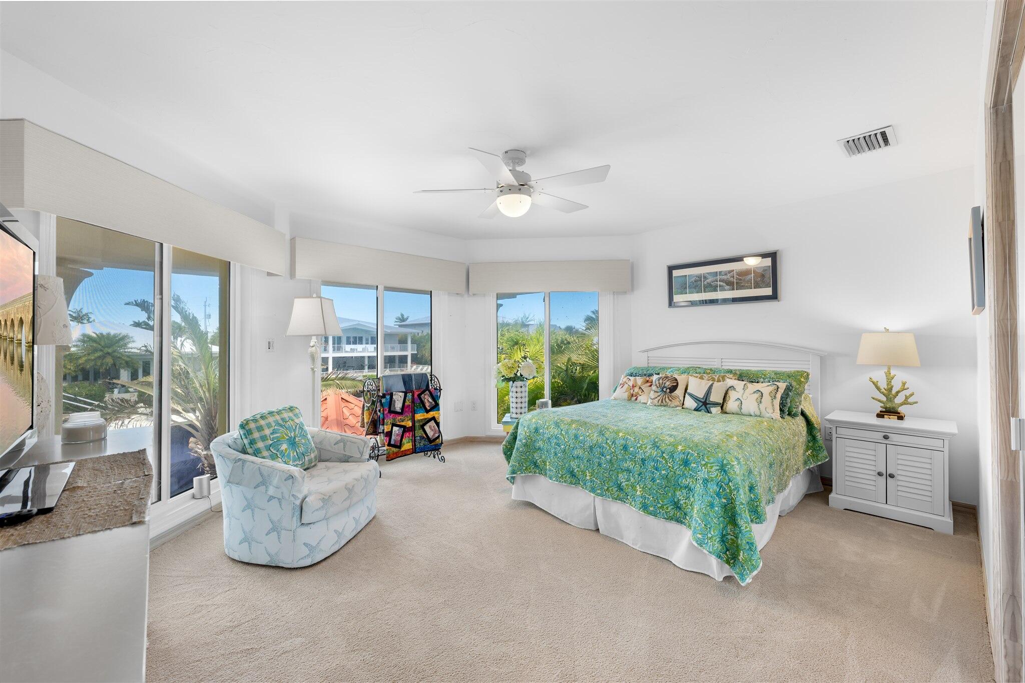 431 12th Street Key Colony Beach, FL 33051 - Photo 22 of 31 Guest Bedroom
