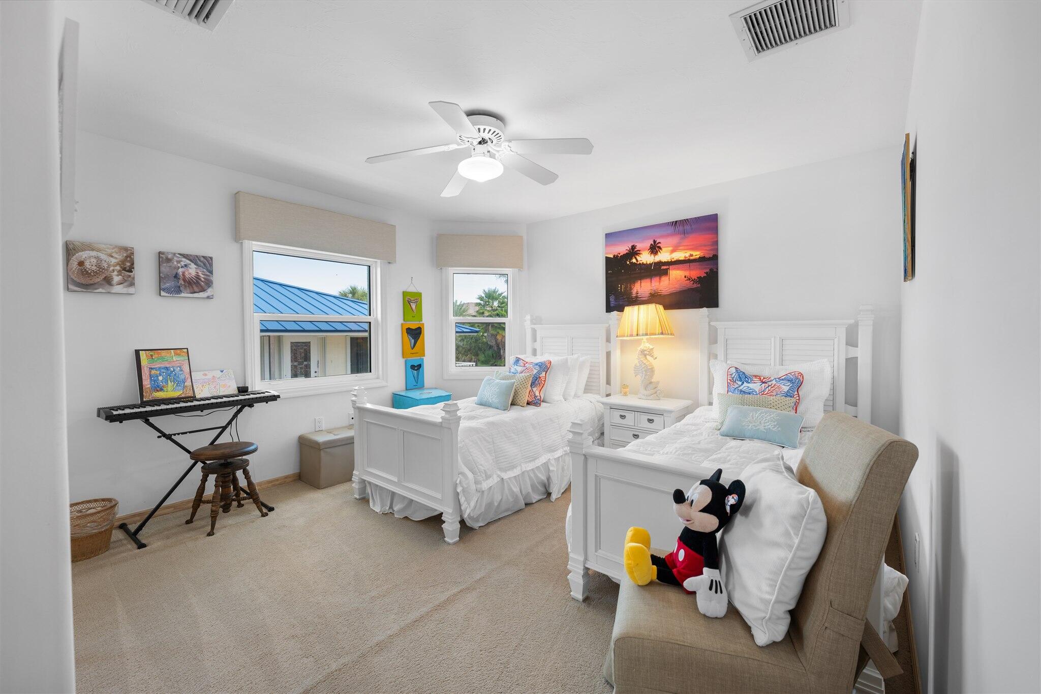 431 12th Street Key Colony Beach, FL 33051 - Photo 25 of 31 Guest Bedroom