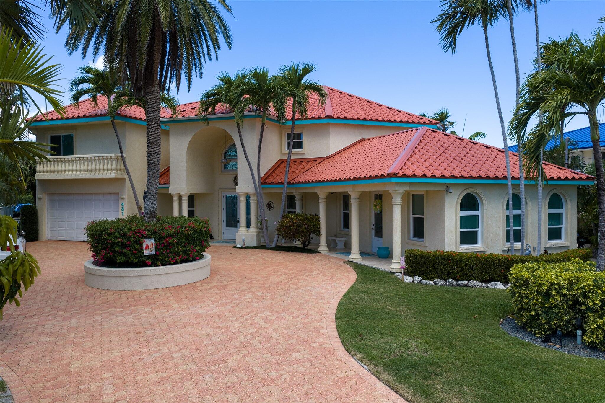 431 12th Street Key Colony Beach, FL 33051 - Photo 4 of 31 Front Entrance