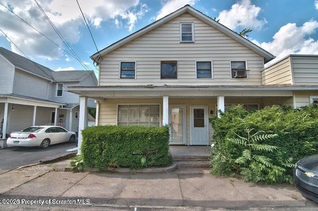 $1,200 | 154 Parsonage Street, Pittston, PA 18640