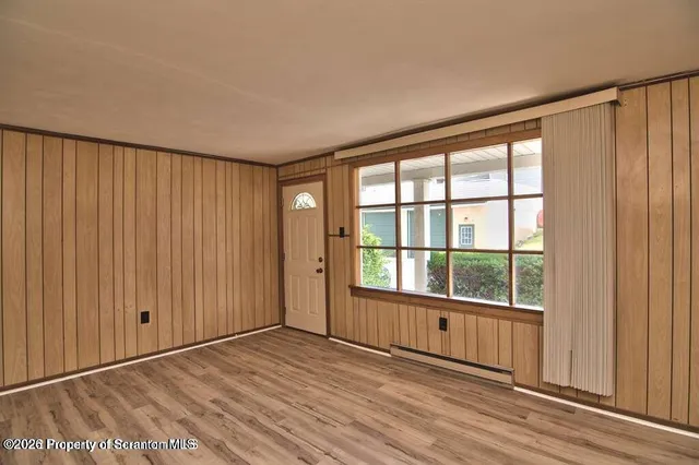 $1,200 | 154 Parsonage Street, Pittston, PA 18640