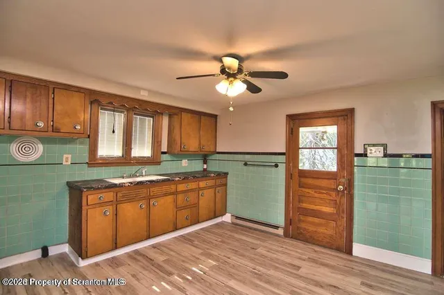 $1,200 | 154 Parsonage Street, Pittston, PA 18640