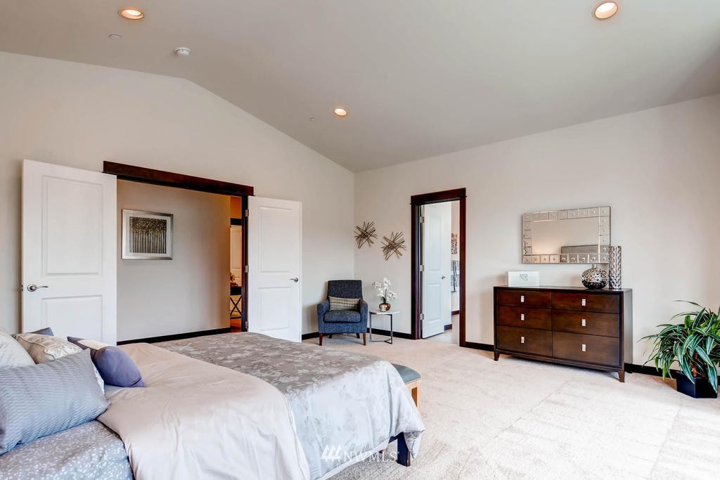 10137 Northeast 147th Street Bothell, WA 98011 - Photo 14 of 25 Gallery Image 14