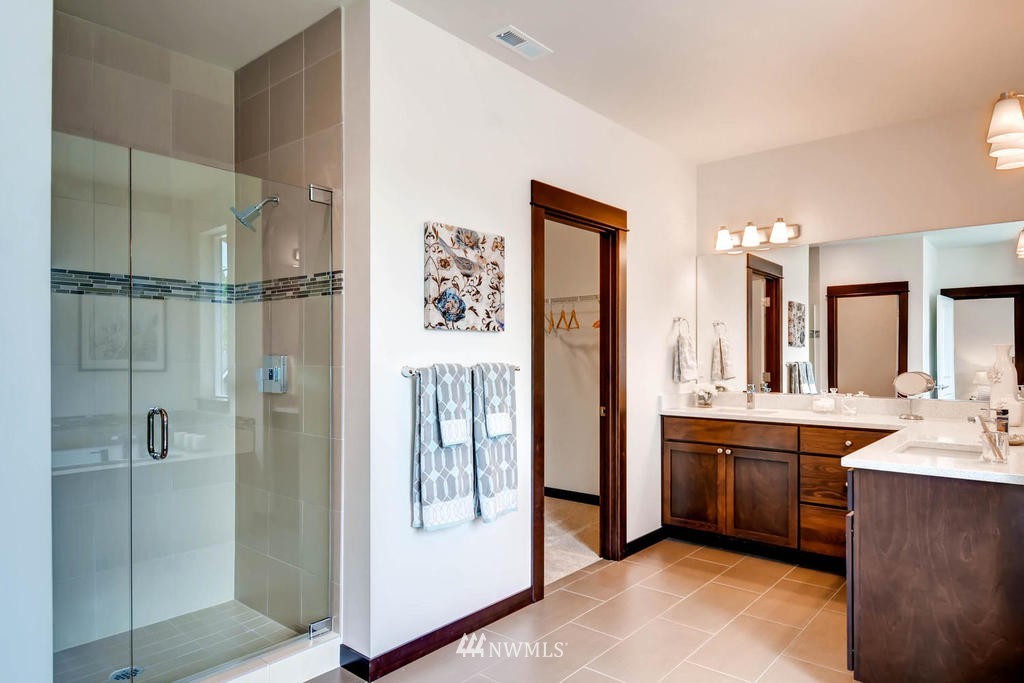 10137 Northeast 147th Street Bothell, WA 98011 - Photo 15 of 25 Gallery Image 15