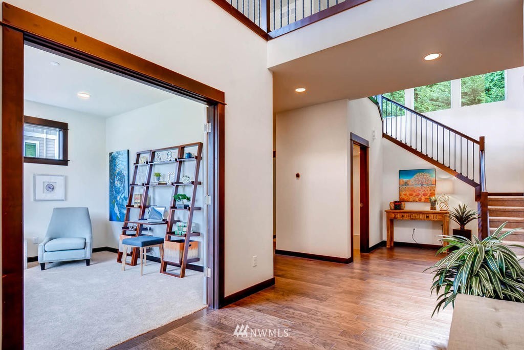 10137 Northeast 147th Street Bothell, WA 98011 - Photo 3 of 25 Gallery Image 3