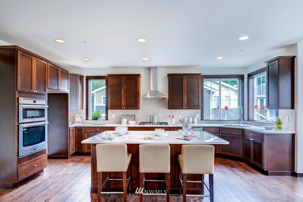 10137 Northeast 147th Street Bothell, WA 98011 - Photo 8 of 25 Gallery Image 8
