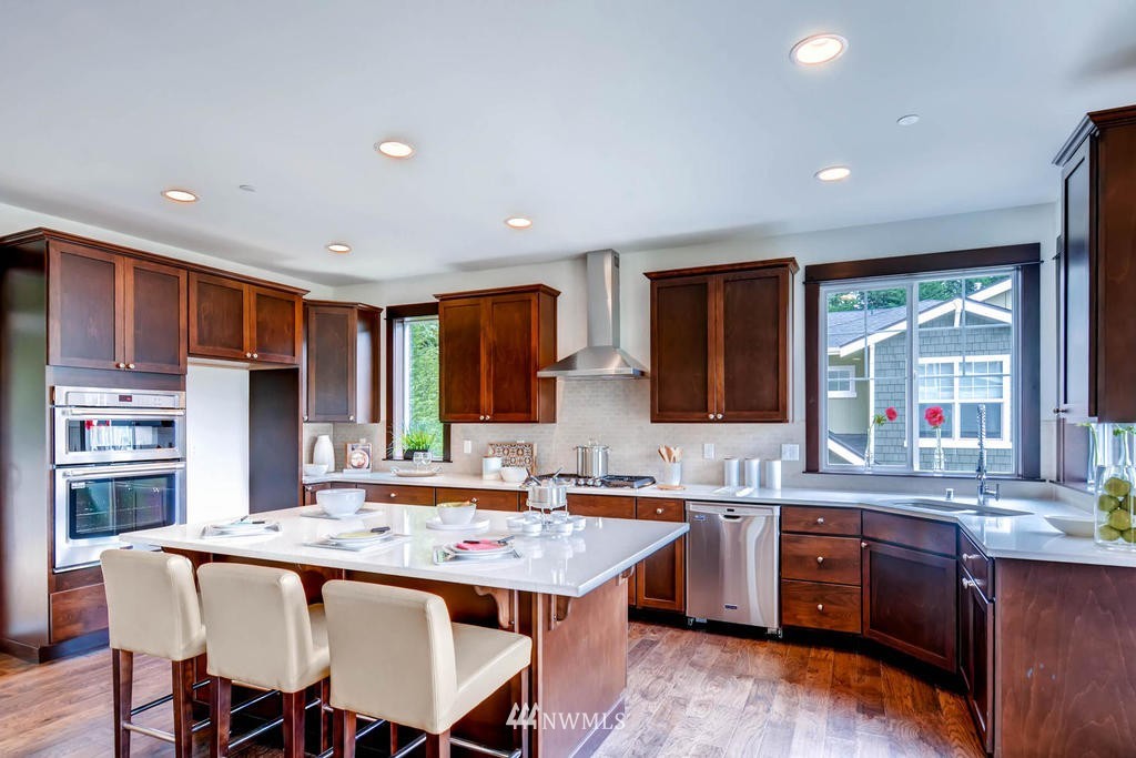 10137 Northeast 147th Street Bothell, WA 98011 - Photo 10 of 25 Gallery Image 10