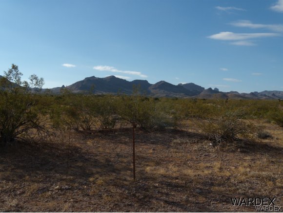 1130 Guthrie Road Golden Valley, AZ 86413 - Photo 4 of 5 View West