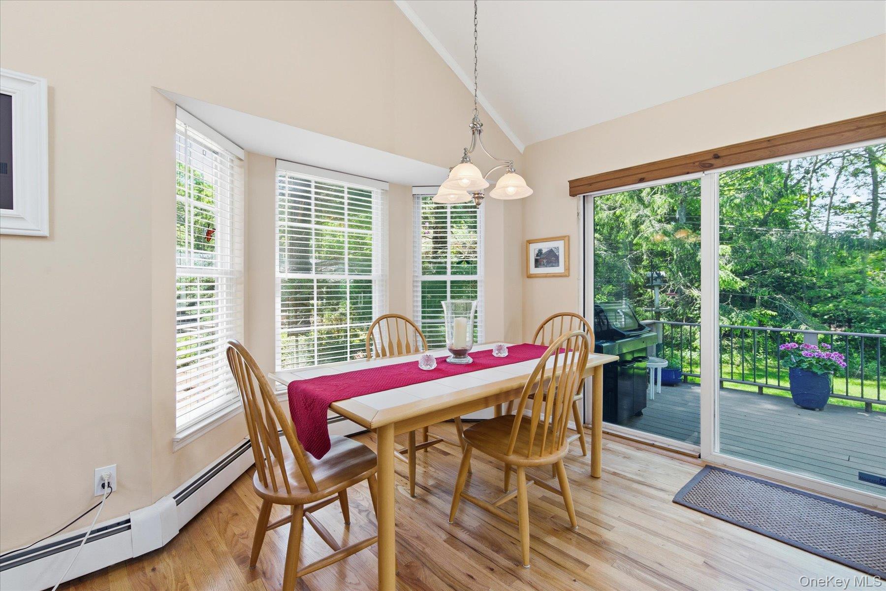 34 Water Hole Road East Hampton, NY 11937 - Photo 8 of 32