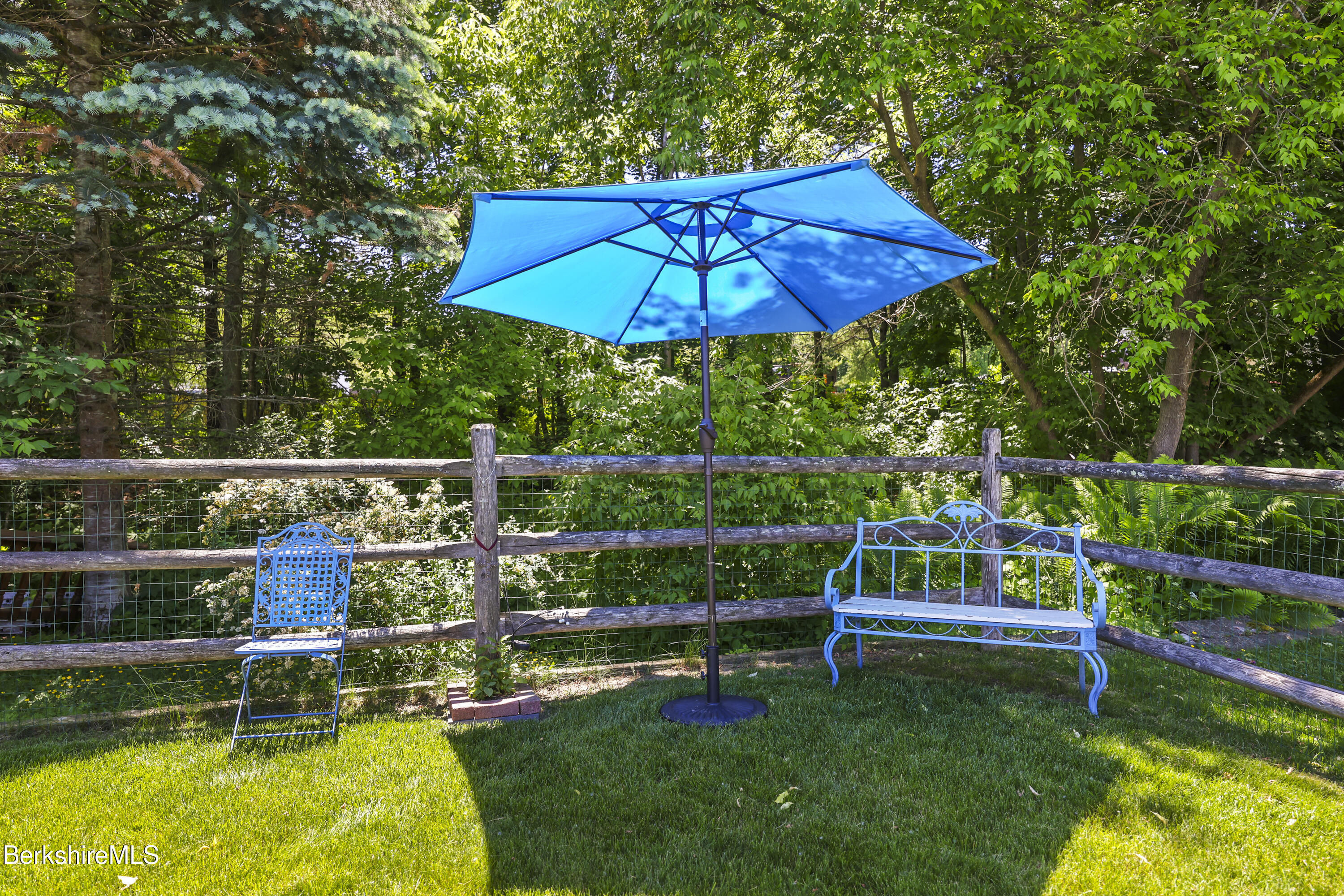 61 Harding Street Pittsfield, MA 01201 - Photo 39 of 48 240 Back Yard