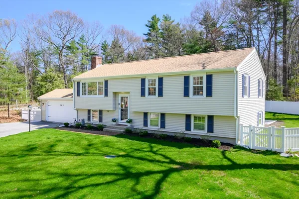 $985,000 | 345 Plain Street, Hanover, MA 02339
