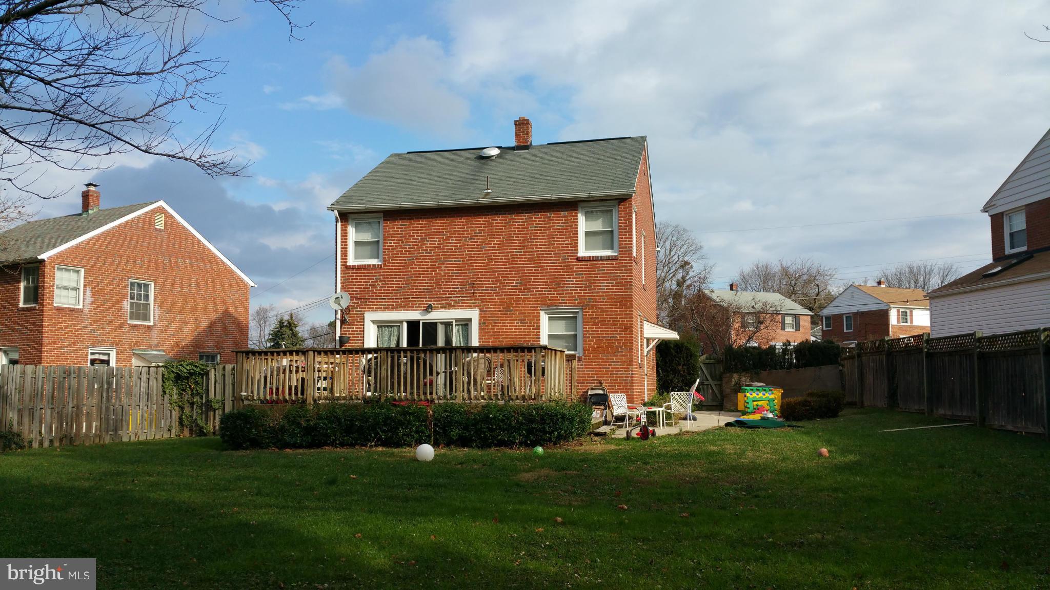 Exterior (Rear)
