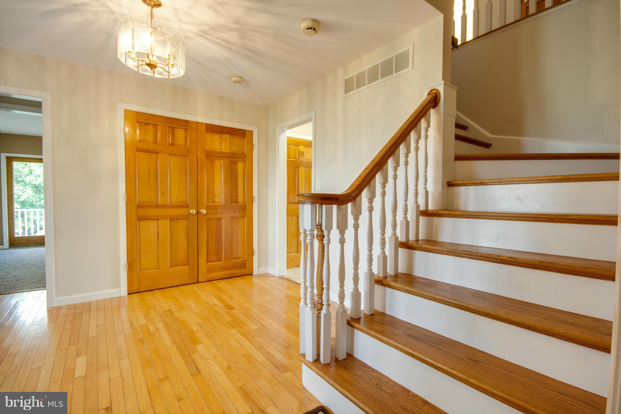 5758 Little Road Lothian, MD 20711 - Photo 2 of 30 Interior (General)