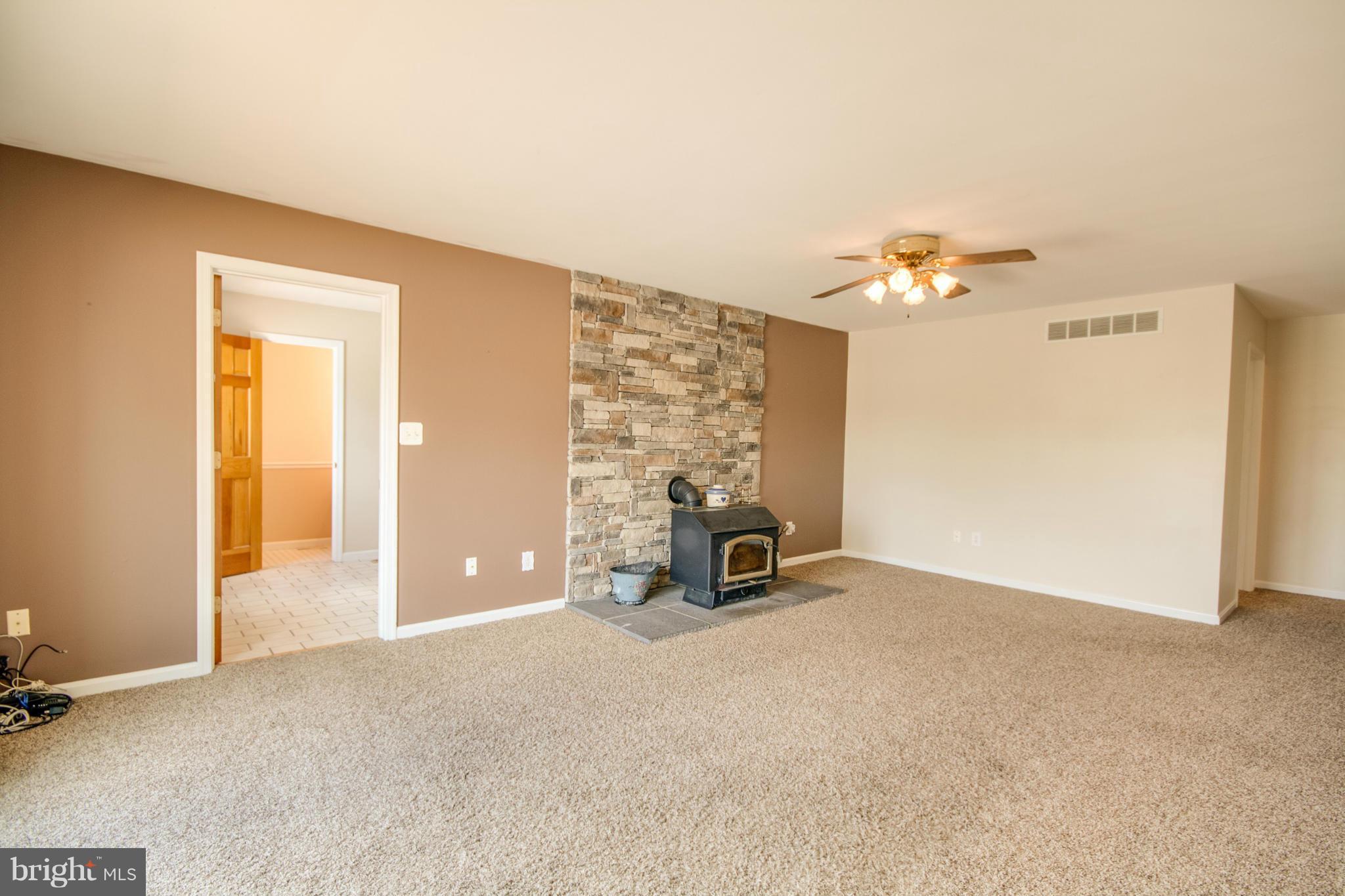 5758 Little Road Lothian, MD 20711 - Photo 10 of 30 Family Room
