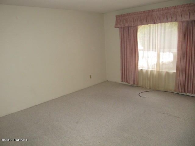660 East River Road, Unit R Tucson, AZ 85704 - Photo 7 of 14