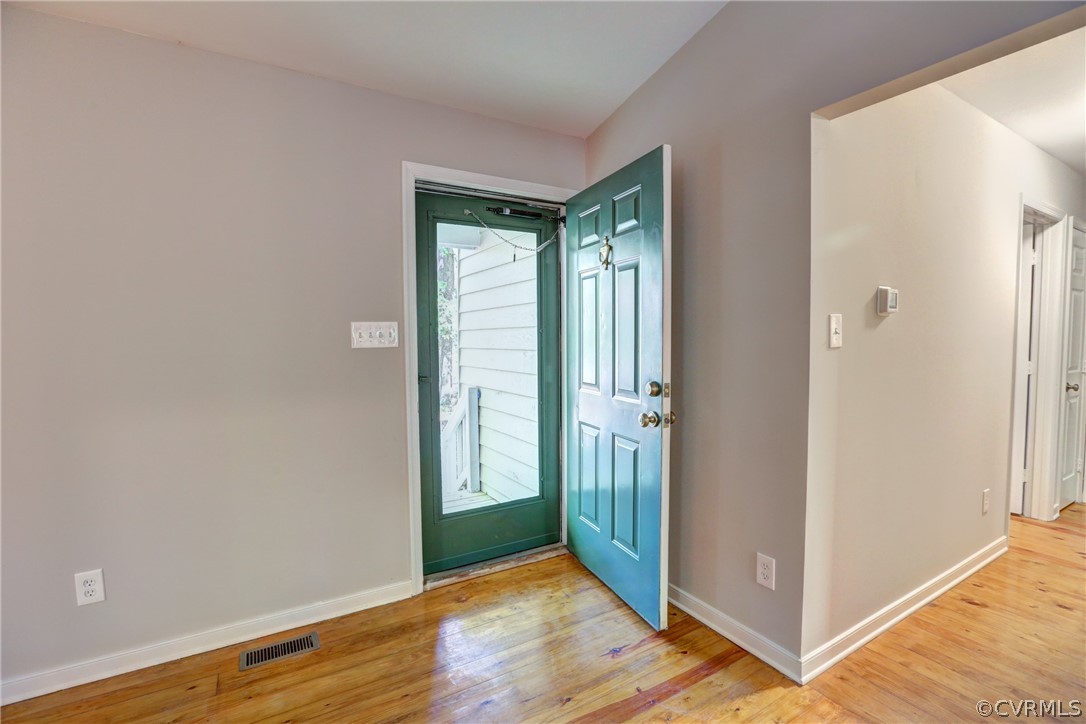 1709 Sheppard Town Road Crozier, VA 23039 - Photo 5 of 31 Gallery Image 5