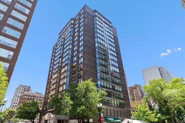 $174,900 | 21 West Goethe Street, Unit 4H, Chicago, IL 60610