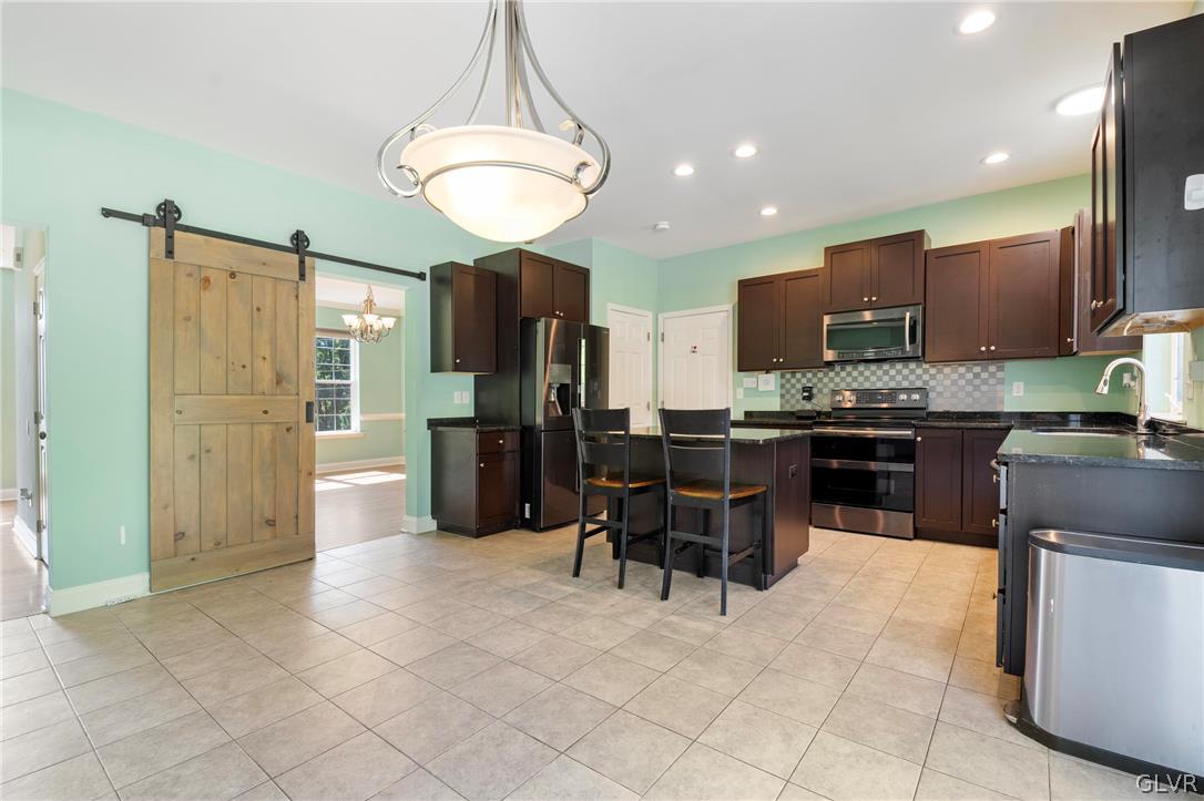 5679 Clauser Road Orefield, PA 18069 - Photo 9 of 47 Gallery Image 9