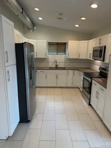 $2,500 | 451 Oak Street, San Antonio, TX 78215