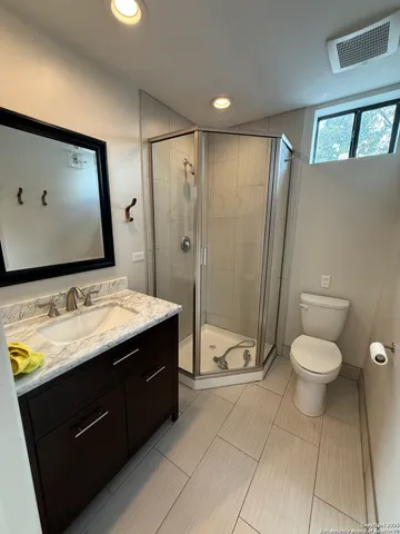 $2,500 | 451 Oak Street, San Antonio, TX 78215