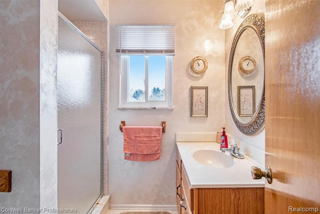 8270 West Stanley Road Flushing, MI 48433 - Photo 27 of 36