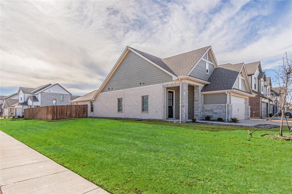 579 Ruthye Lane Pilot Point, TX 76258 - Photo 2 of 33