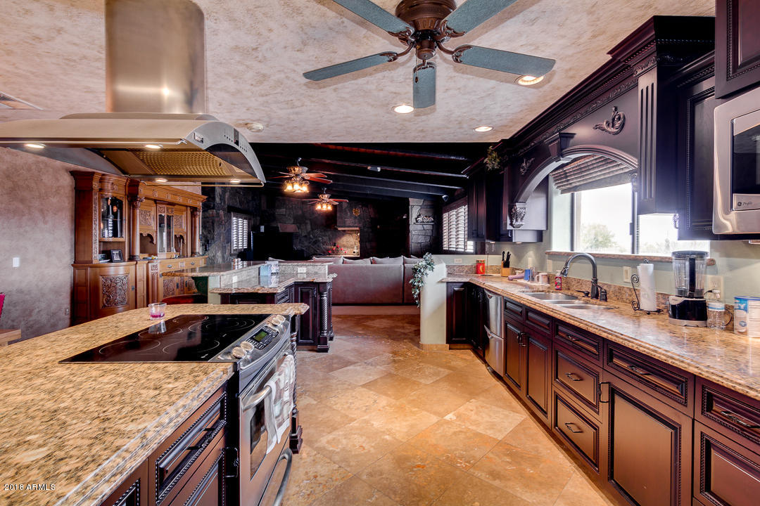12577 North Hexcel Road Florence, AZ 85132 - Photo 11 of 35 Kitchen