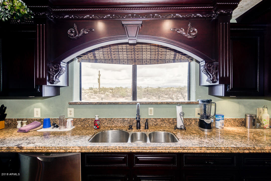12577 North Hexcel Road Florence, AZ 85132 - Photo 12 of 35 Kitchen