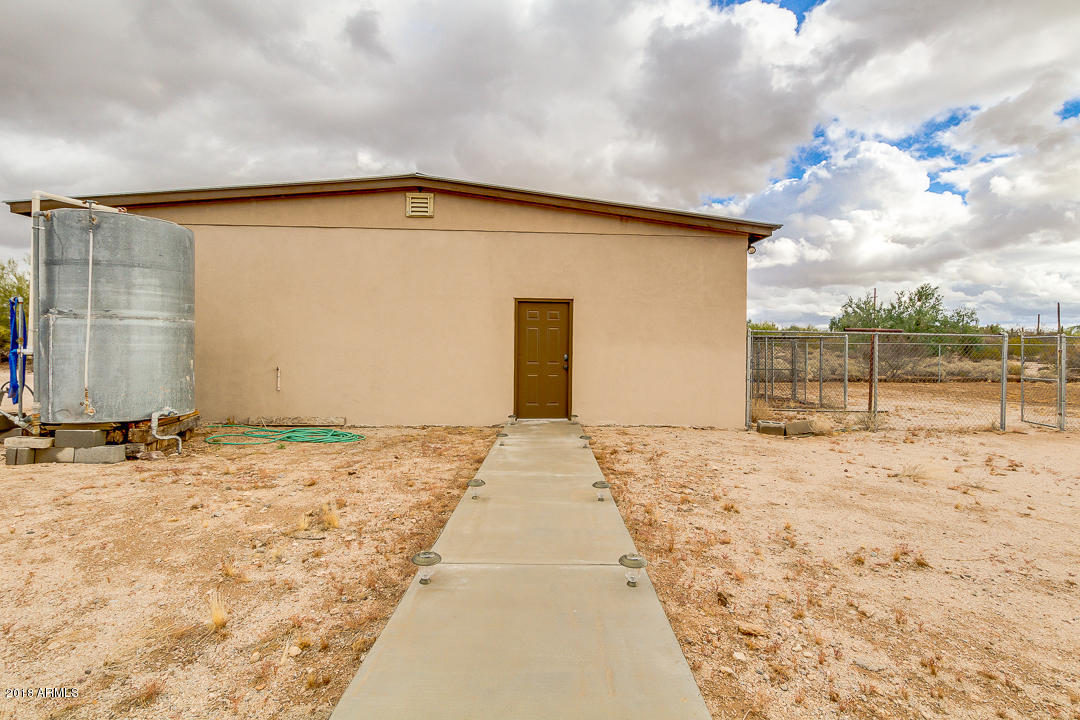 12577 North Hexcel Road Florence, AZ 85132 - Photo 25 of 35 Backyard