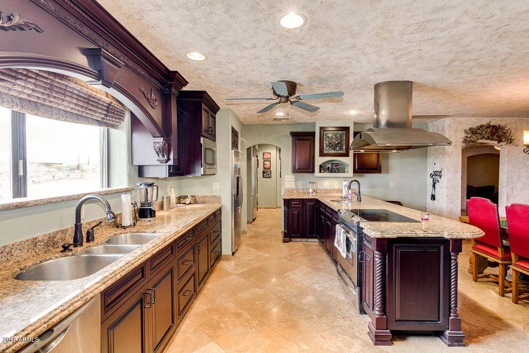 12577 North Hexcel Road Florence, AZ 85132 - Photo 8 of 35 Kitchen