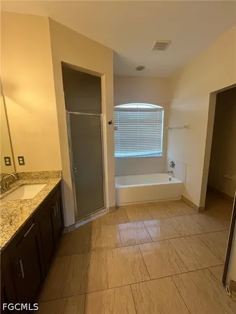 $2,000 | 17 Northeast 11th Lane, Cape Coral, FL 33909