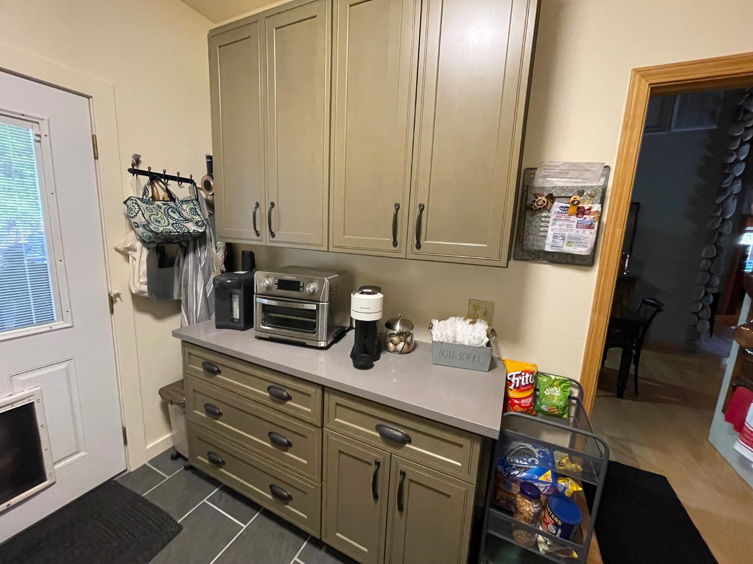 1641 Meadowview Road Arnold, CA 95223 - Photo 29 of 71 Butler's Pantry