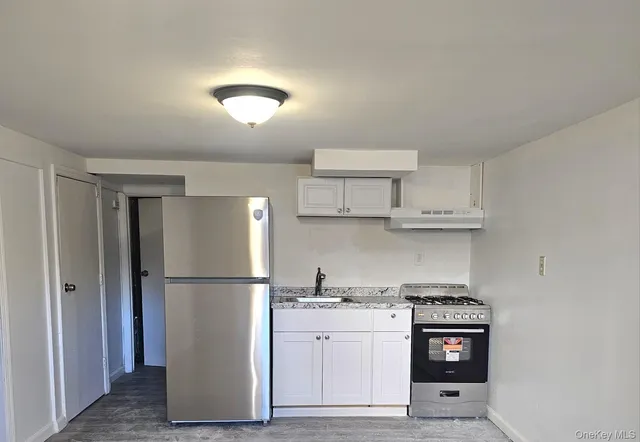 $2,000 | 7 Montgomery Street, Brentwood, NY 11717