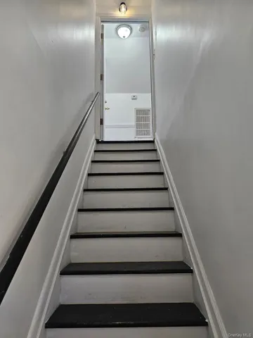 $2,000 | 7 Montgomery Street, Brentwood, NY 11717