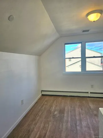 $2,000 | 7 Montgomery Street, Brentwood, NY 11717