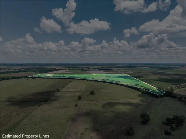 a view of a water fountain