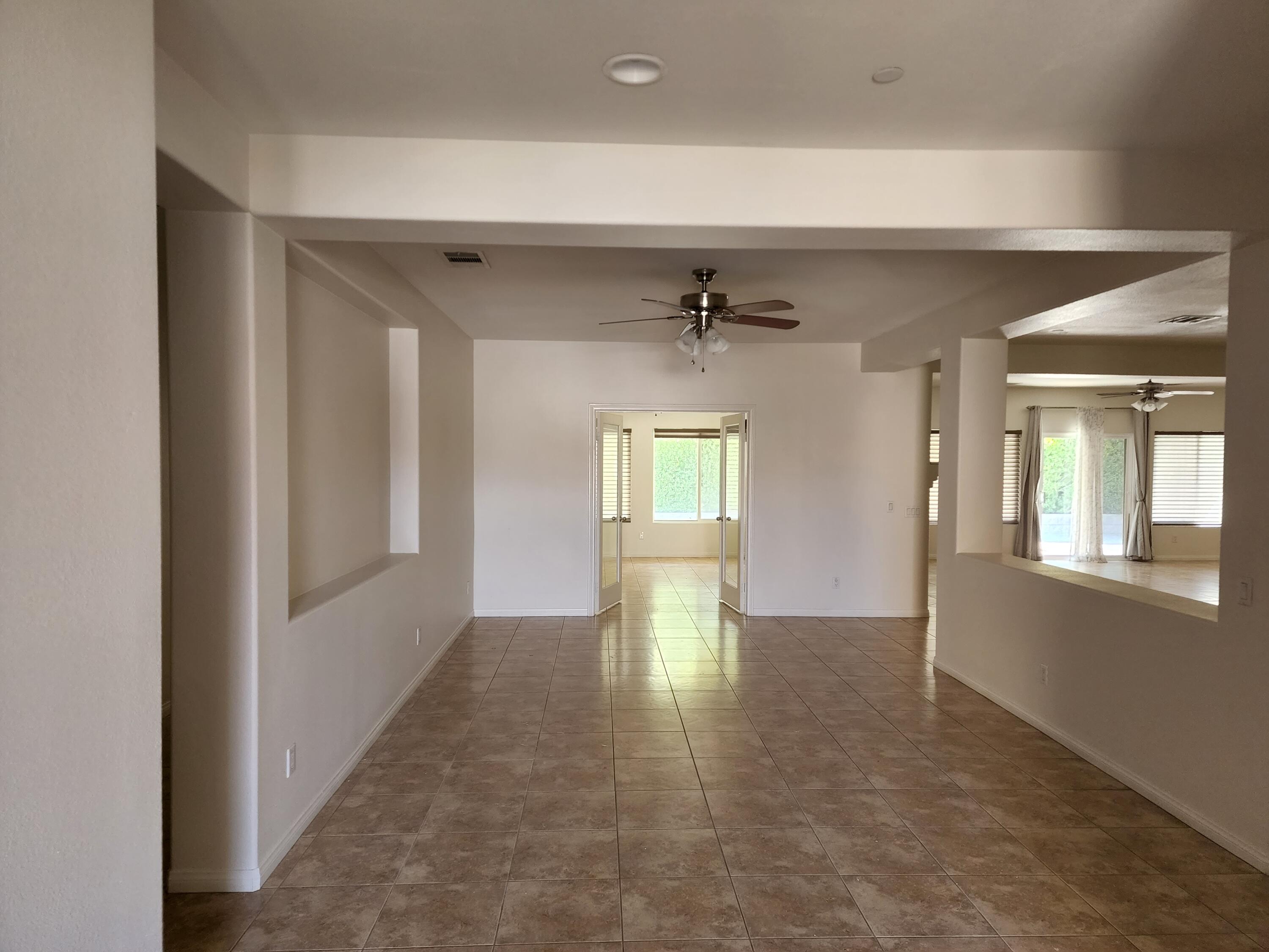 1141 Oro Ridge Palm Springs, CA 92262 - Photo 10 of 22 entry