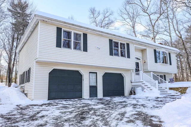 $550,000 | 40 Joanne Drive, Hooksett, NH 03106