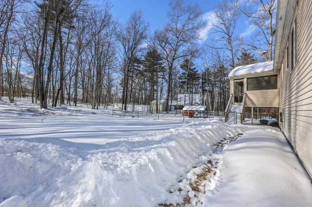 $550,000 | 40 Joanne Drive, Hooksett, NH 03106